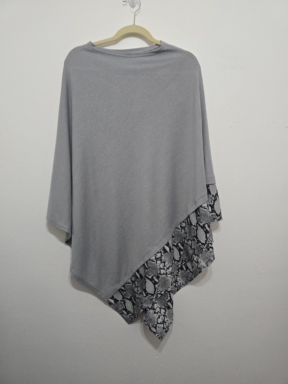 Light Gray Poncho with Snake-Print Hem